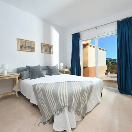 Beautiful 2 Bedroms Located In Elviria Hills Apartmán *