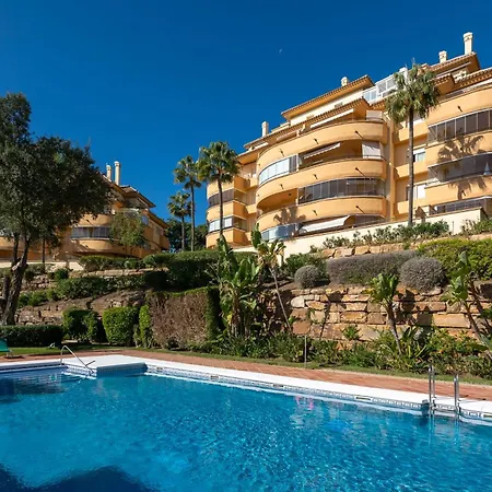 Beautiful 2 Bedroms Located In Elviria Hills Apartmán *